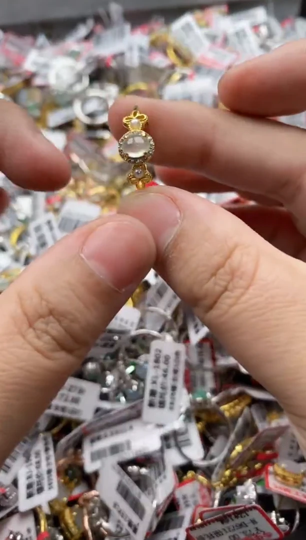 【闪购商品】翡翠戒指银S925镶嵌666666---2