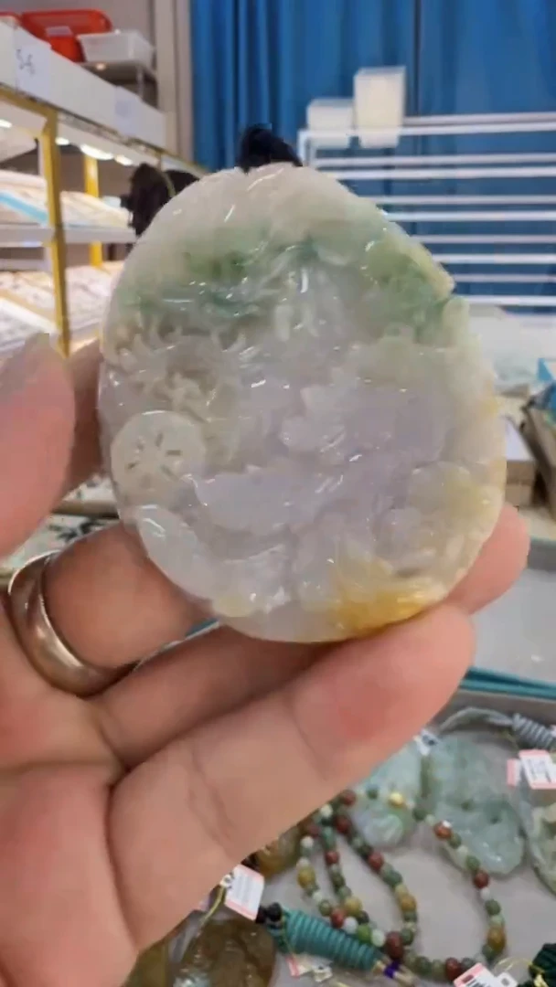翡翠未镶嵌吊坠(不含链)59
