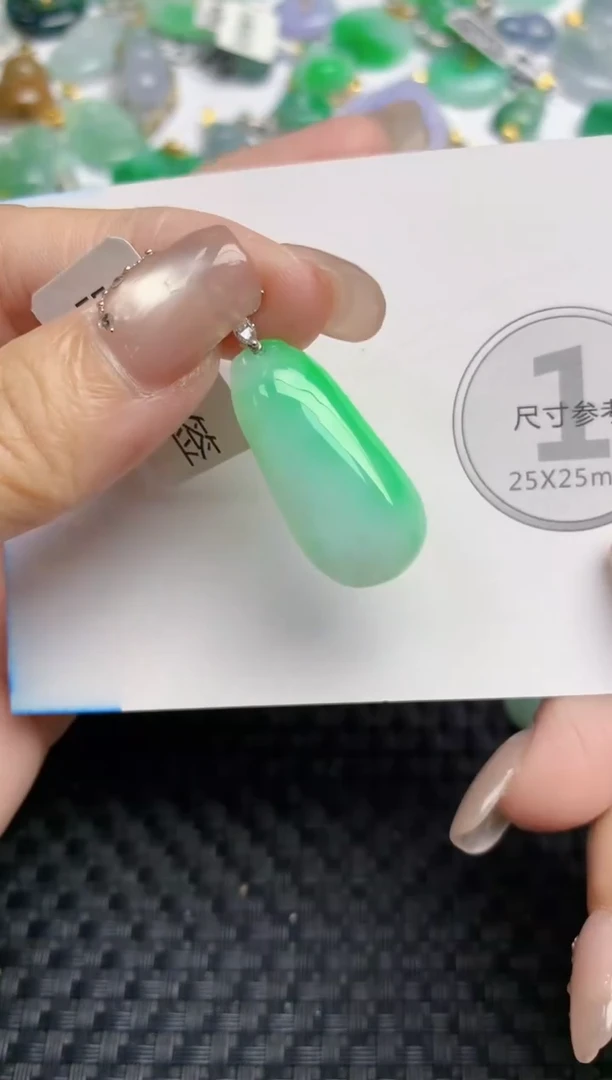 颈饰18K金镶嵌翡翠天然缅甸A货翡翠百元以上9元证书费自理