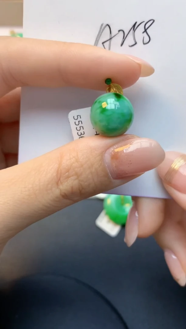 颈饰18K金镶嵌翡翠天然A货缅甸翡翠百元以上9元证书费自理