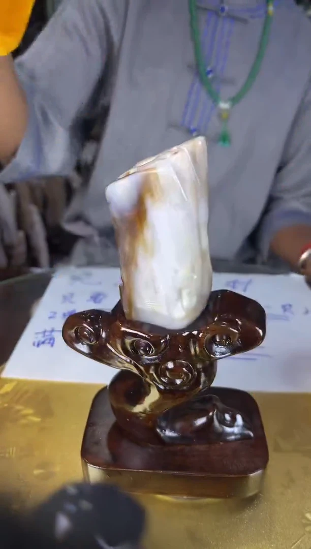 未镶嵌珠宝奇石硅化玉缅甸天然树化玉摆件
