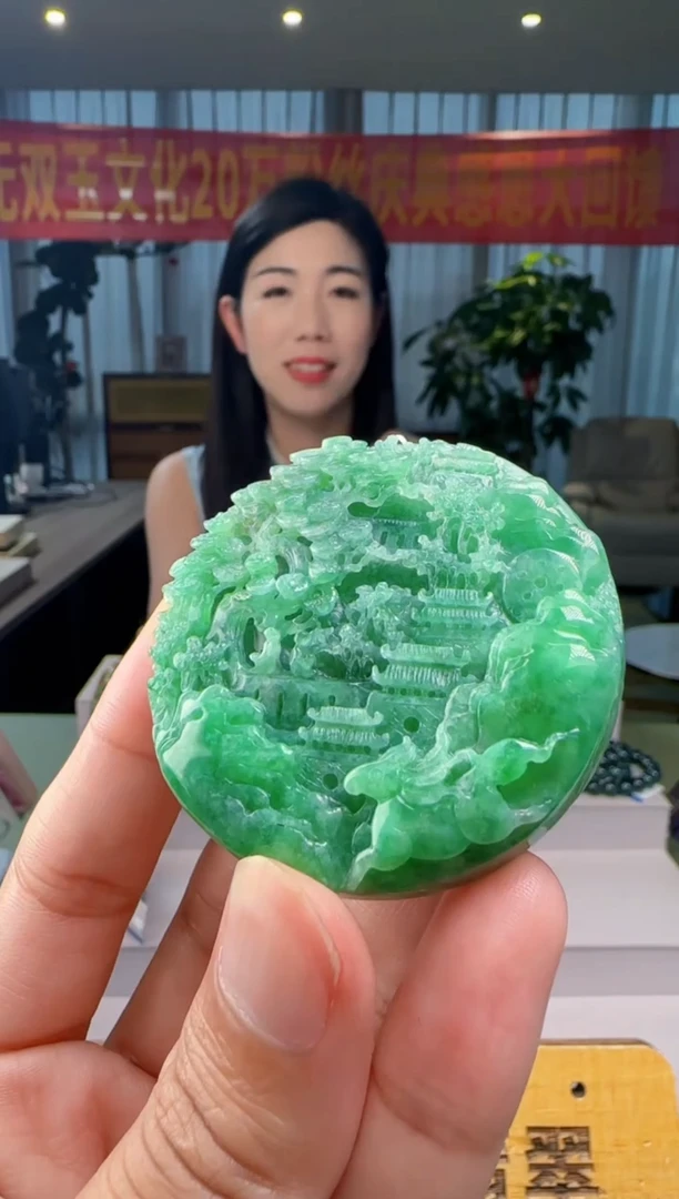 翡翠未镶嵌颈饰快****哥XM@@984165165