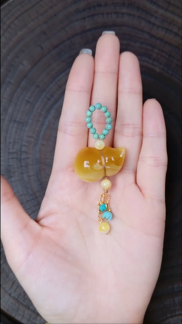 蜜蜡颈饰未镶嵌葫芦