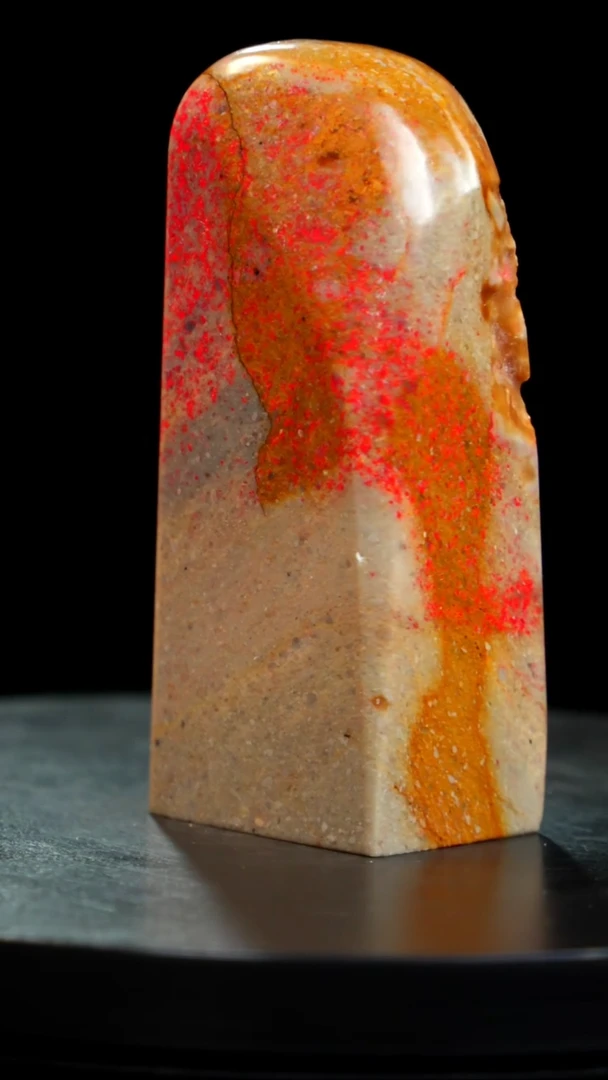 昌化石田黄鸡血石