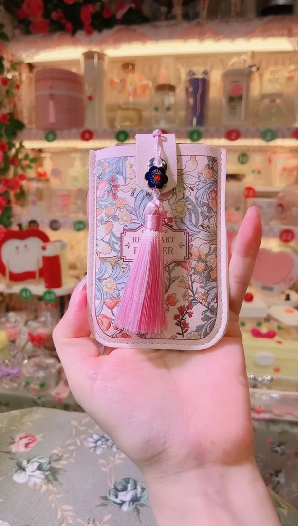 摆件开播福利数量不多，快抢！拉伸式卡包