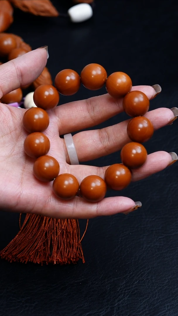 橄榄核吊坠17正圆光珠