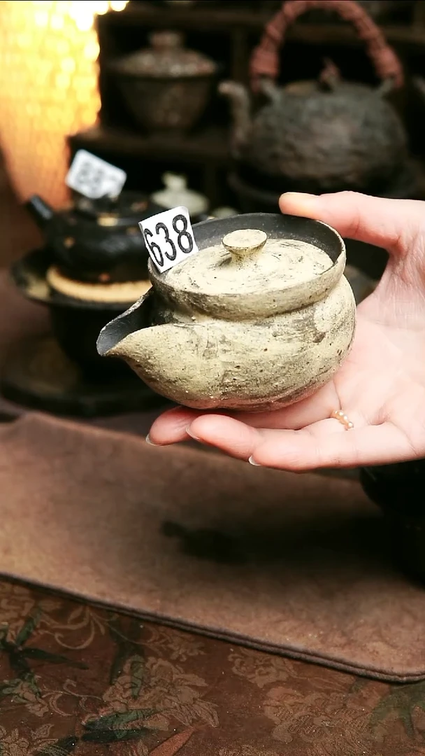 紫砂全手工粉引宝瓶120毫升左右