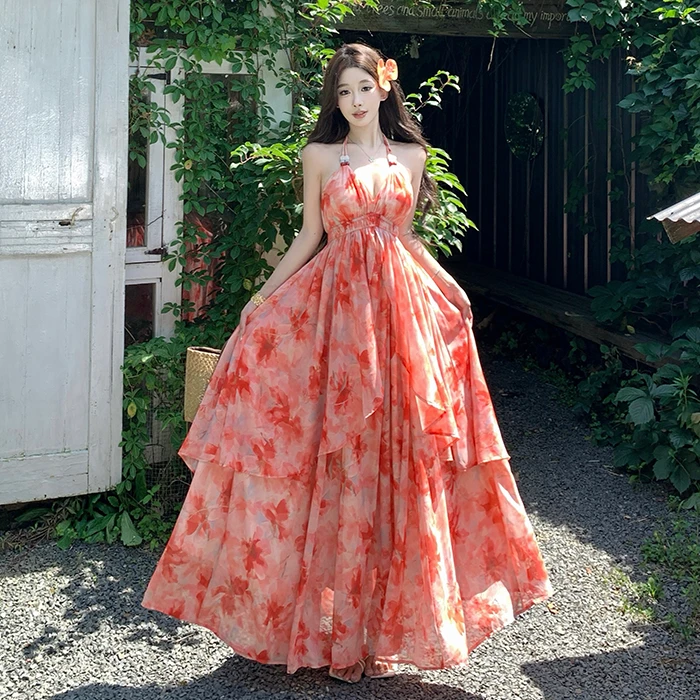 海边度假风吊带连衣裙女夏季露背印花碎花裙子气质挂脖大裙摆长裙