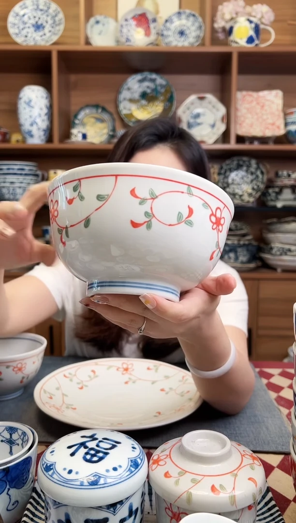 瓷片花赤绘 16cm井型面碗