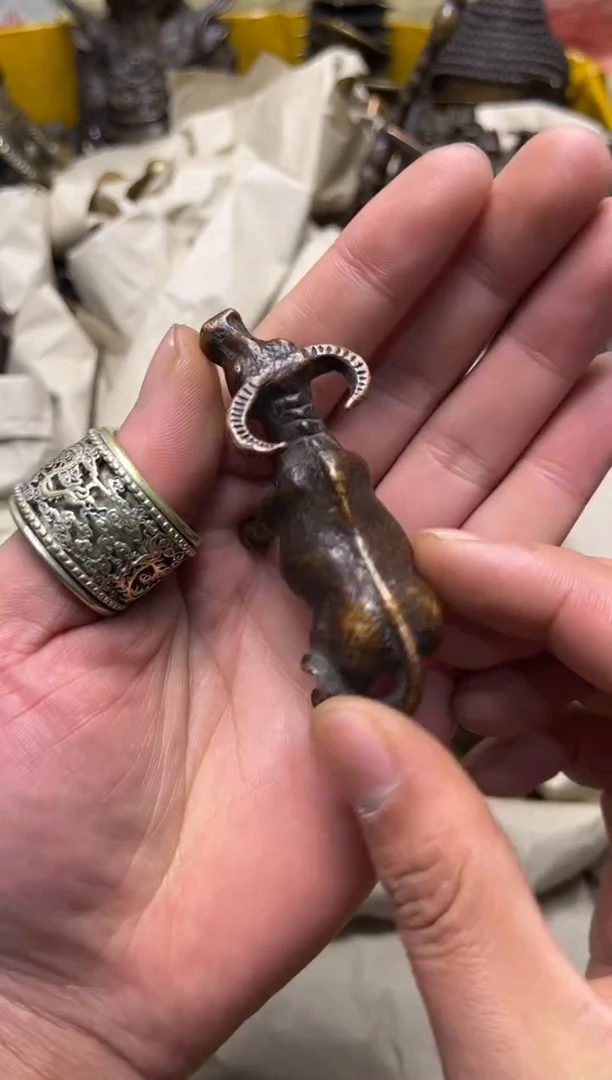 精美铜器，点击下单