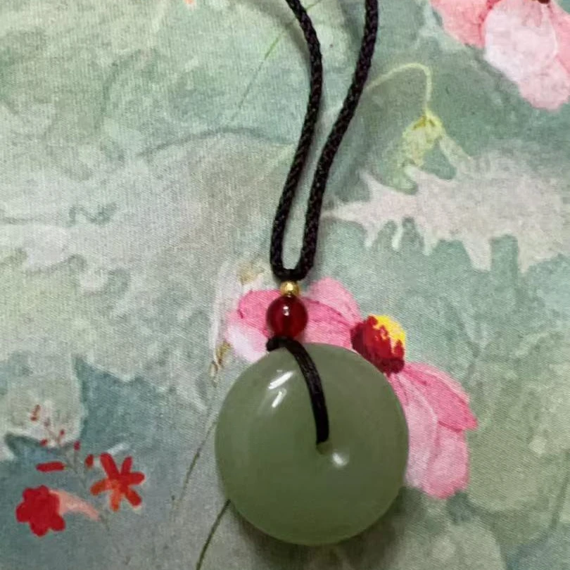 和田玉晴水平安扣吊坠