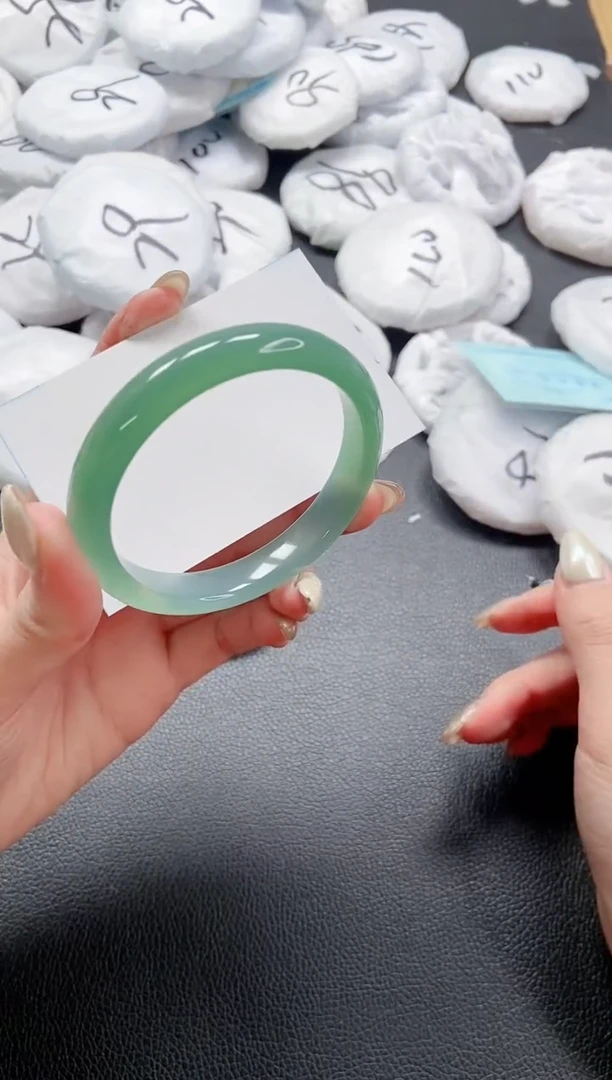 【闪购商品】石英质玉手镯未镶嵌 5L324-58