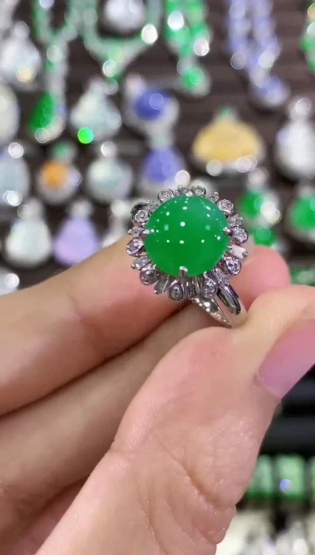 18K金镶嵌戒指翡翠B179