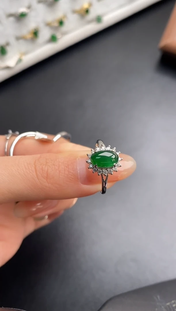 银S925镶嵌戒指翡翠一物一证一礼盒