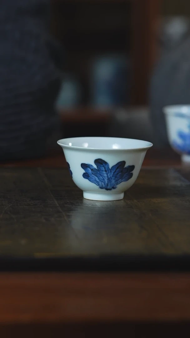 弥云斋青花白菜杯
