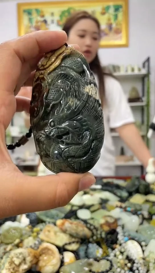 岫玉未镶嵌手把件