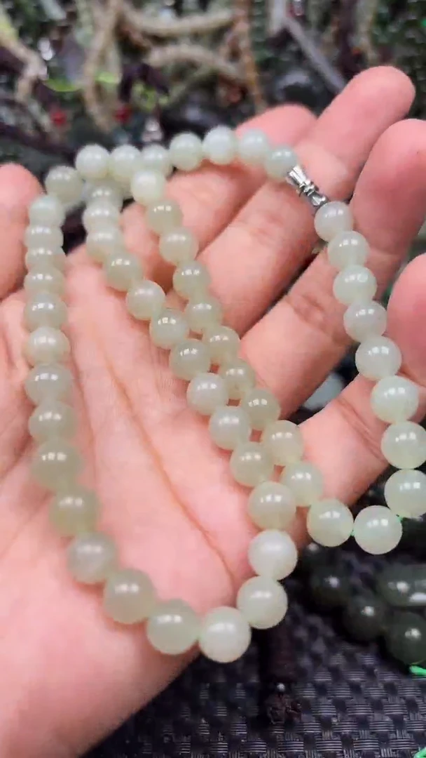 和田玉未镶嵌颈饰1