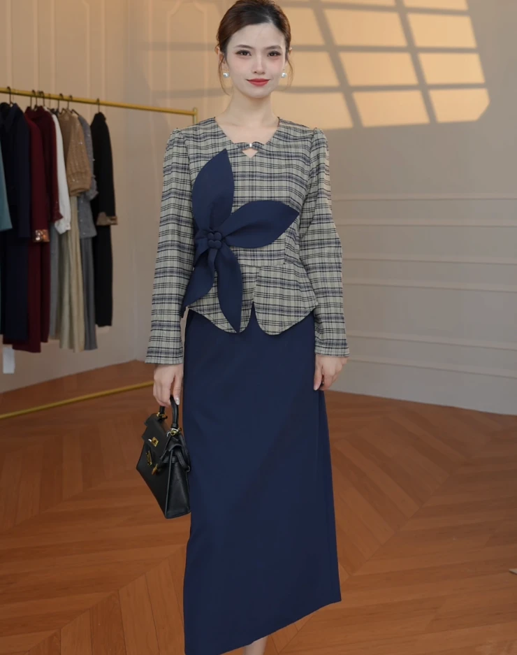 H801早秋款气质优雅时尚减龄两件套休闲显瘦连衣裙