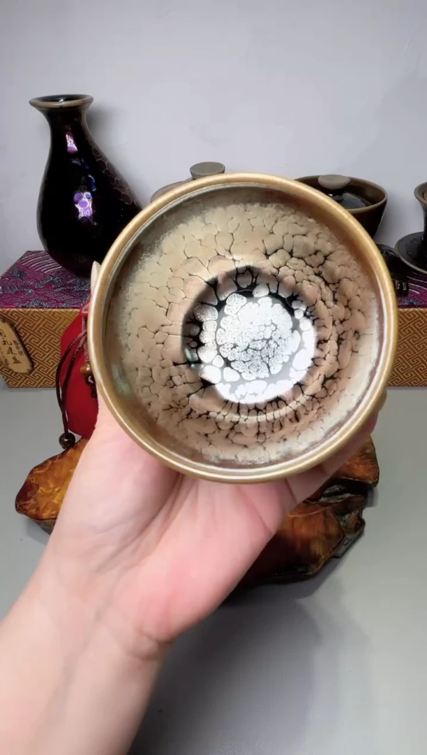 茶盏春申阁福利1只手握