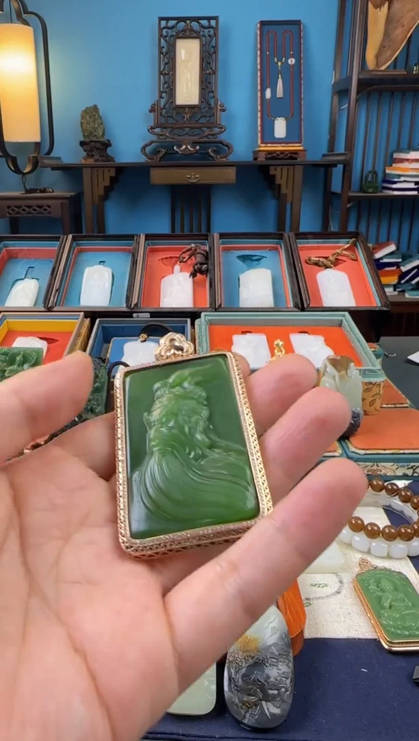 和田玉18K金镶嵌颈饰1111111111111