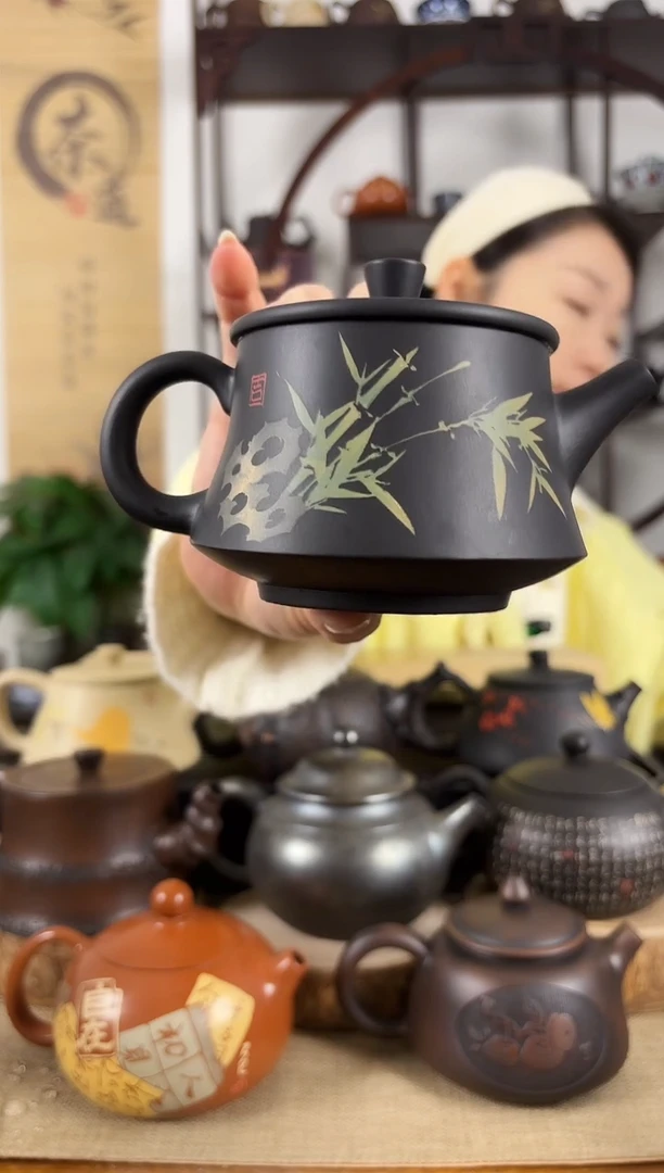 云南建水紫陶茶壶200CC左右球孔