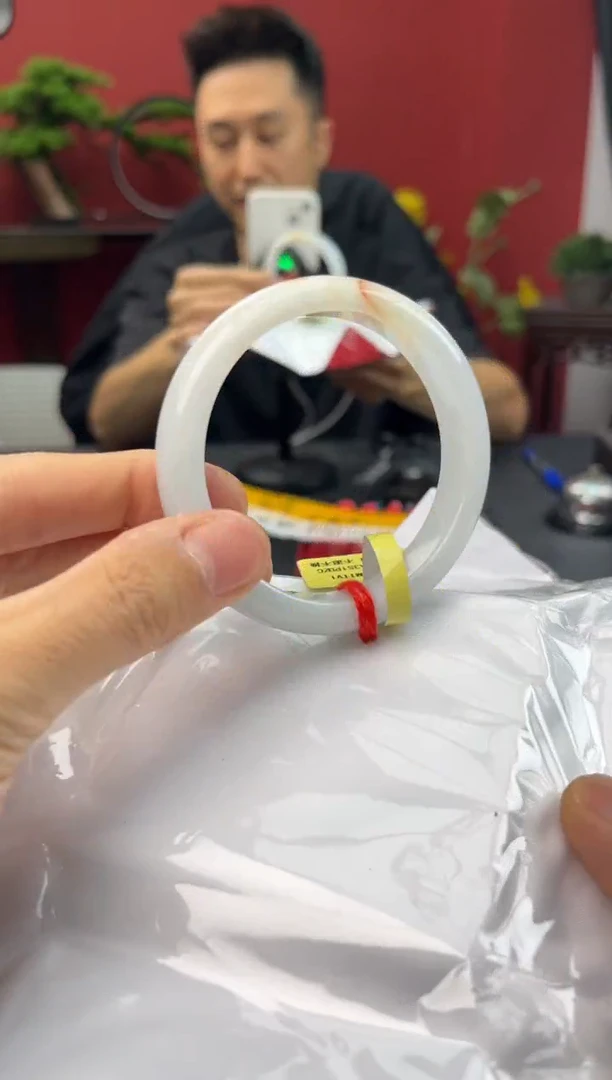 未镶嵌手镯翡翠656