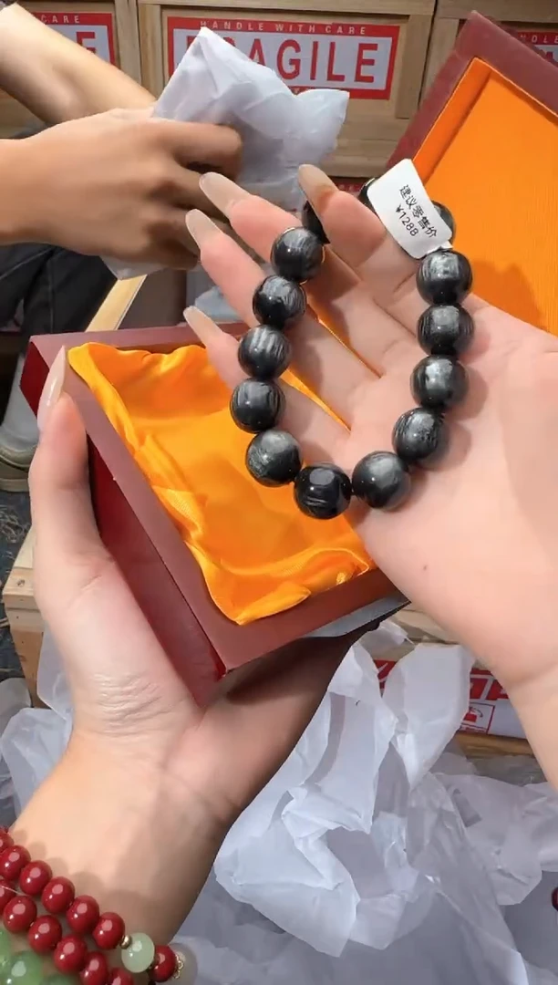 精美手串（无礼盒）