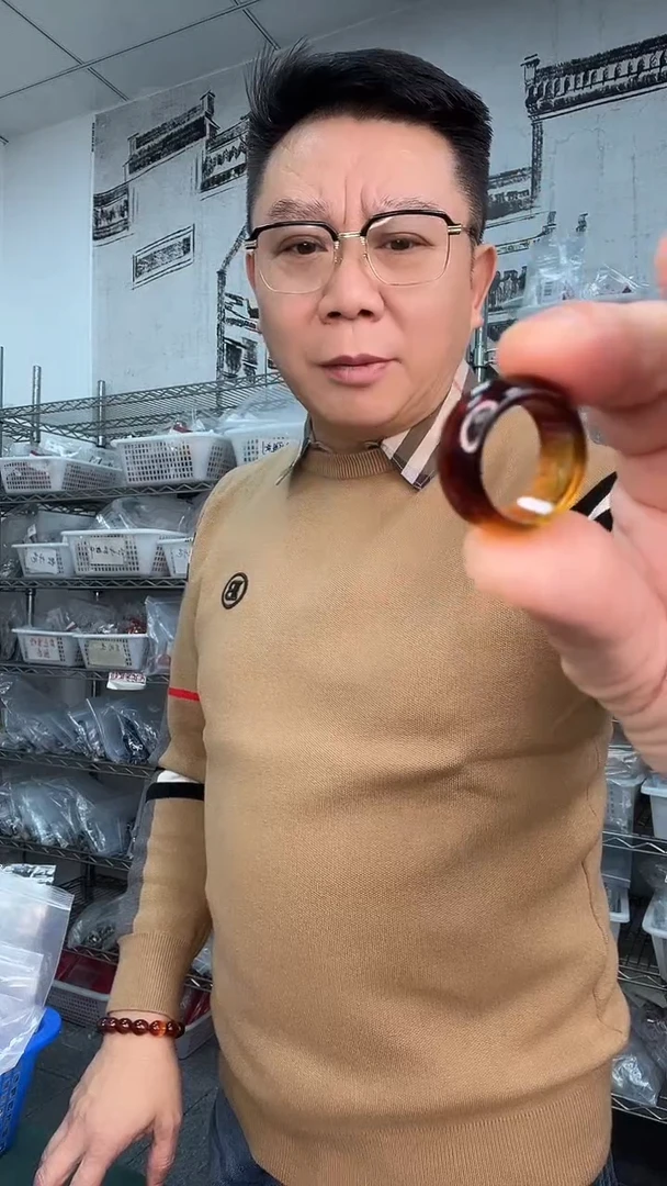 裸石琥珀未镶嵌曲*丽H2028