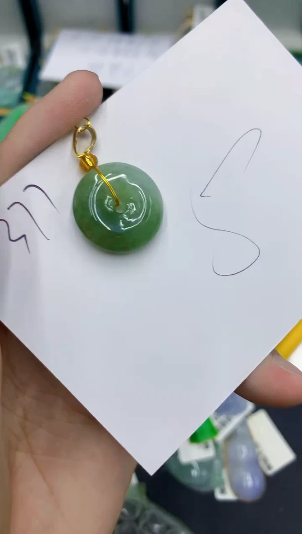 翡翠未镶嵌颈饰1111111