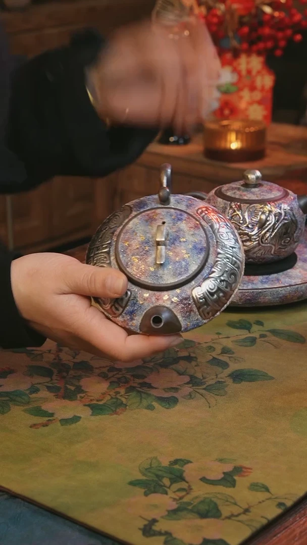 【闪购商品】瓷片七彩饕餮--------------