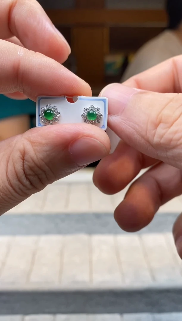 翡翠未镶嵌耳钉天然翡翠拍一发一多样性发货