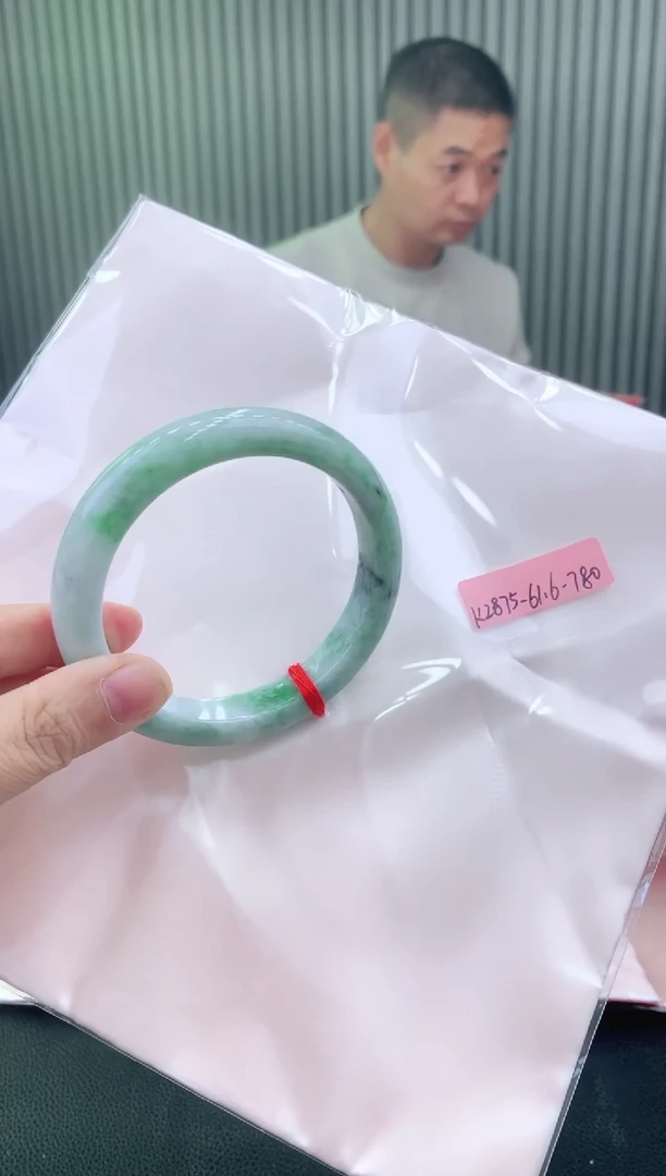 未镶嵌手镯翡翠61圈口