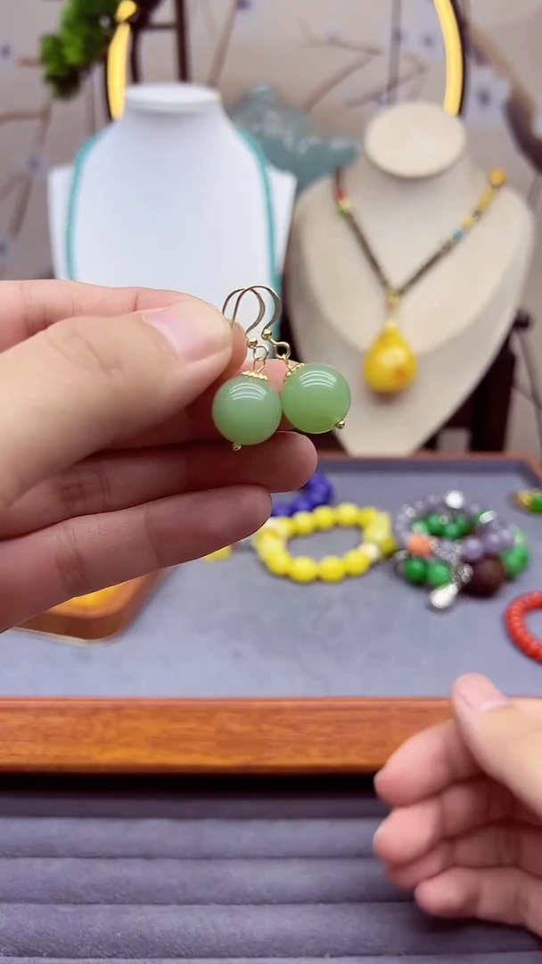 【闪购商品】和田玉耳饰14K金镶嵌E175```````