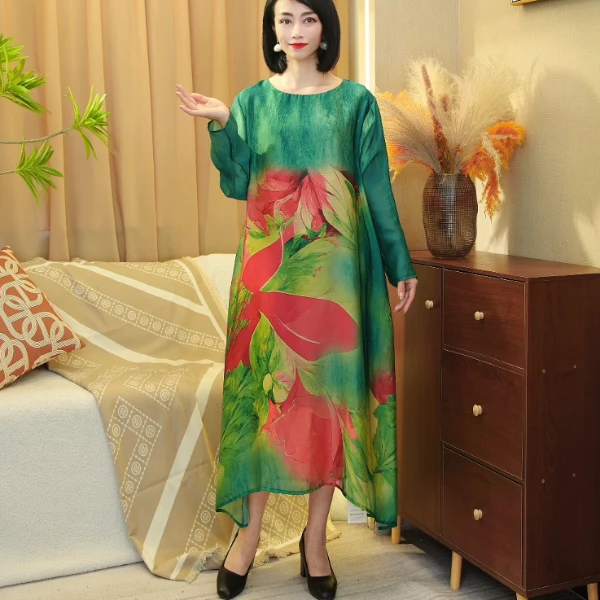 2508绿【桑蚕丝/设计款】2025年早春新款时尚百搭宽松款显瘦连衣裙