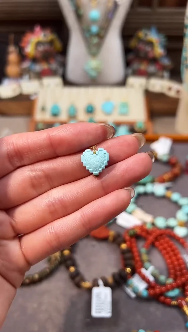 18K金镶嵌绿松石提溜绿松石提溜爱心