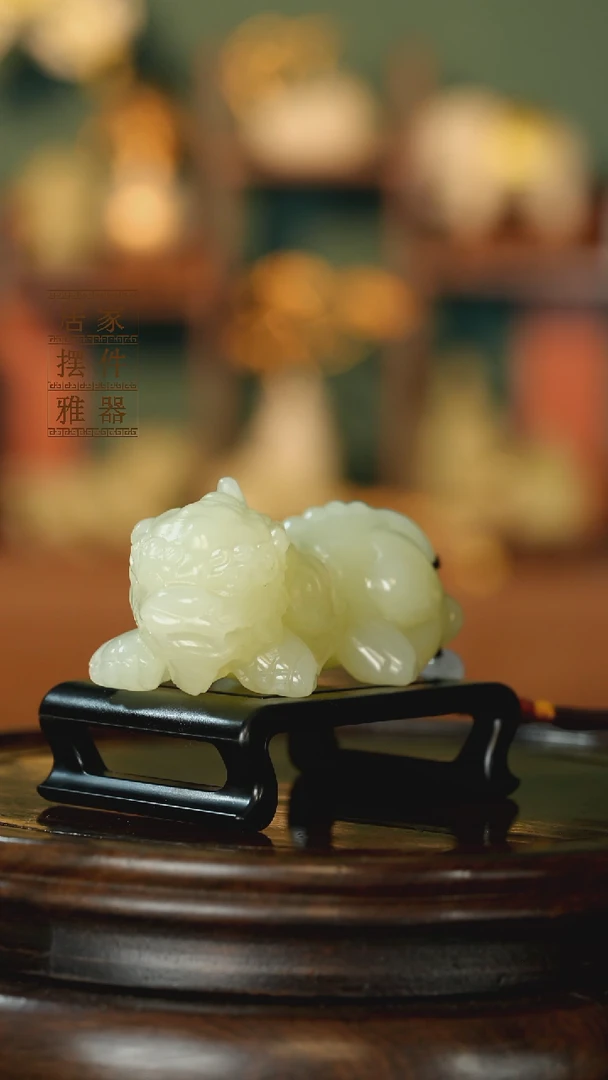 玉《纳福貔貅》摆件