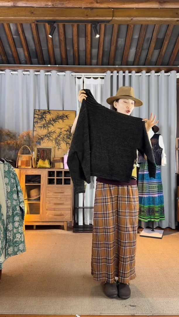 设计师款黑花洗纱毛衣