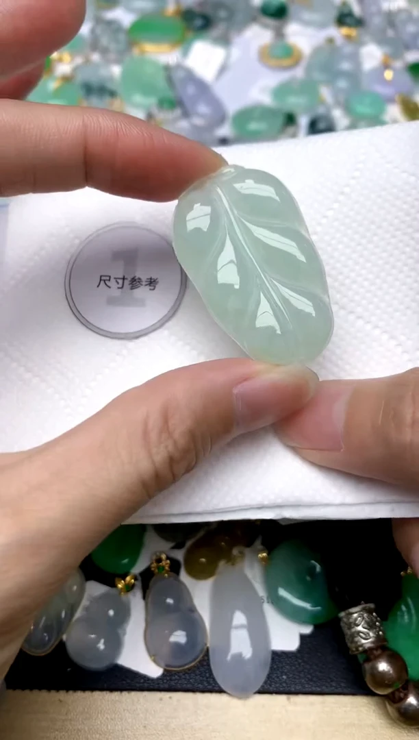 颈饰未镶嵌翡翠天然A货翡翠