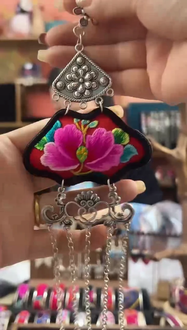 【闪购商品】织绣民族风老绣饰品547