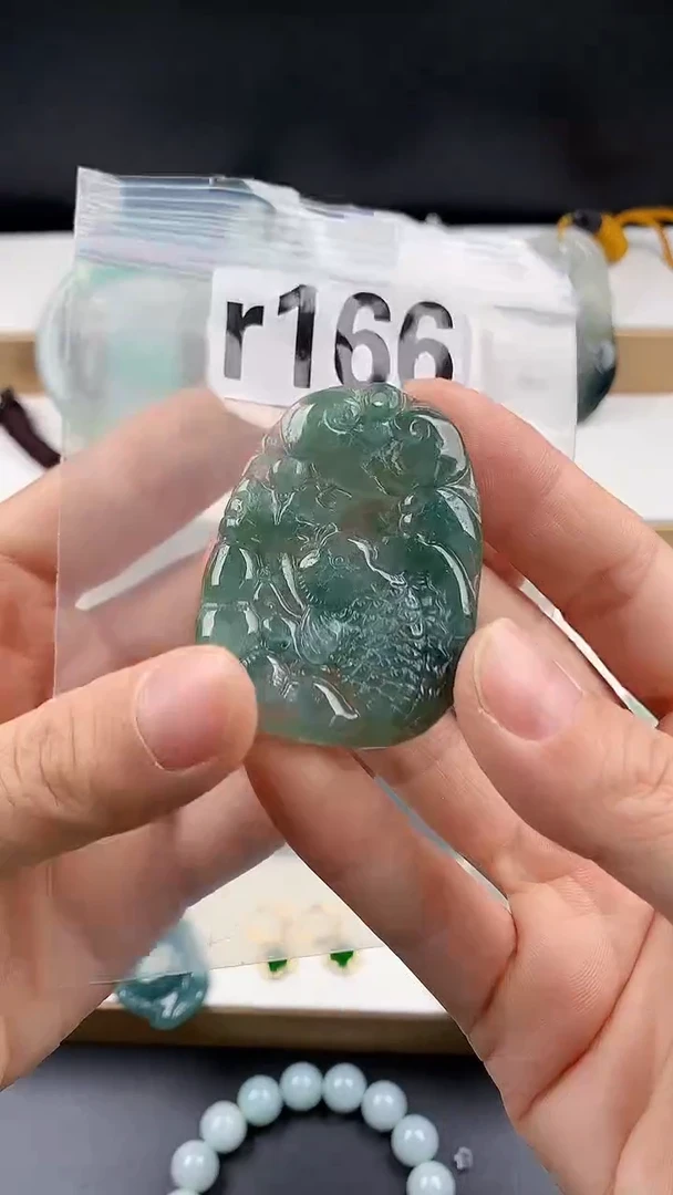 颈饰未镶嵌翡翠天然翡翠吊坠挂件