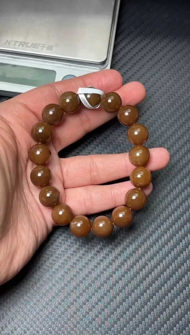 未镶嵌手串和田玉若羌微色差卡12m