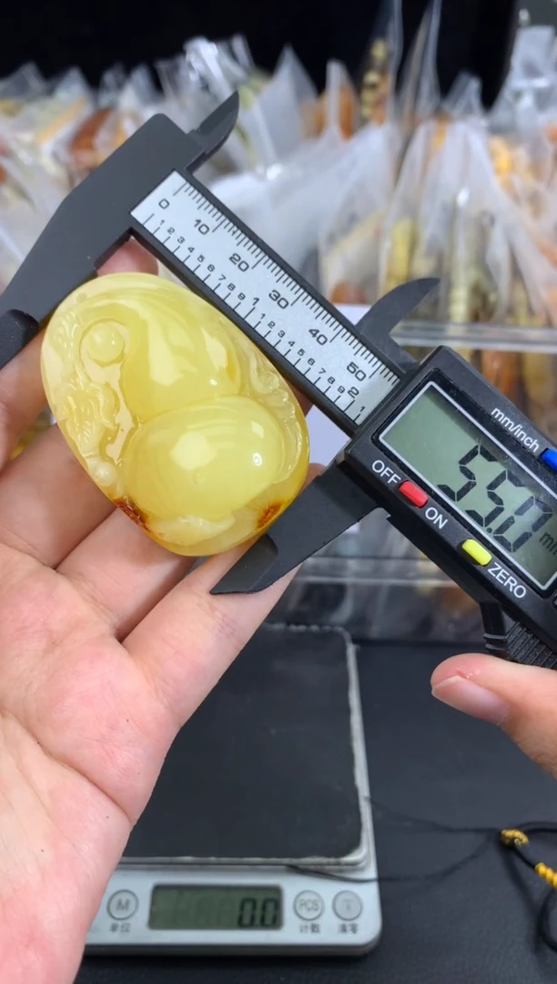 蜜蜡未镶嵌珠宝奇石100