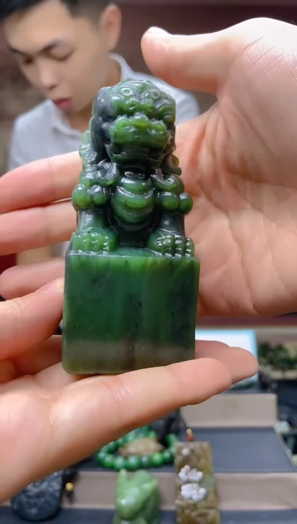 颈饰未镶嵌和田玉拍一发一