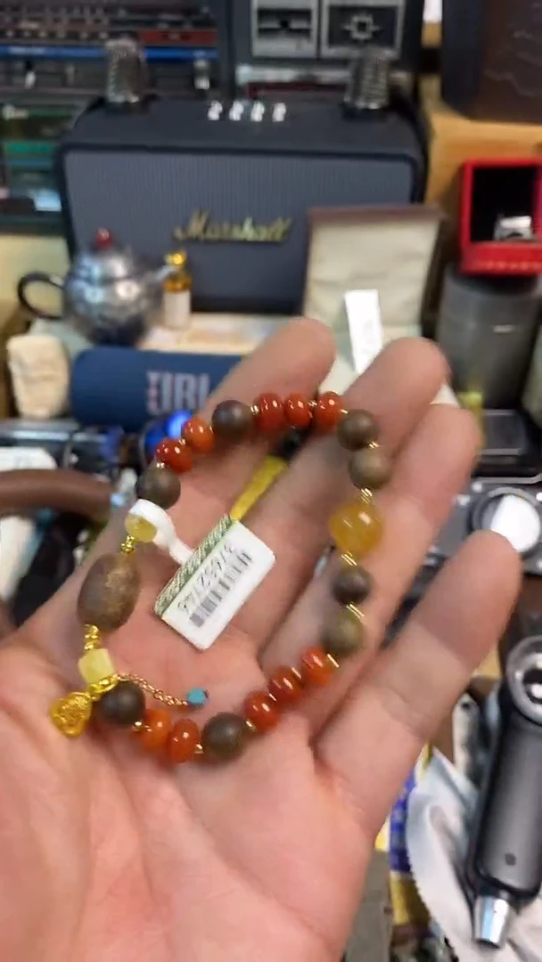 瓷片闪购商品，如图所示