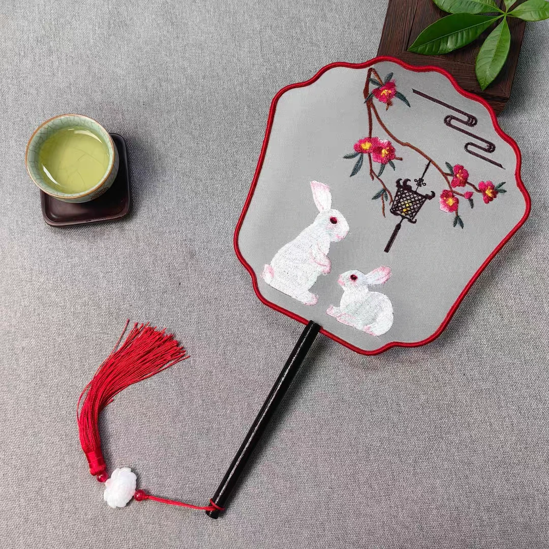 【205凤冠玉兔】 苏绣精品双面刺绣古典团扇  微瑕