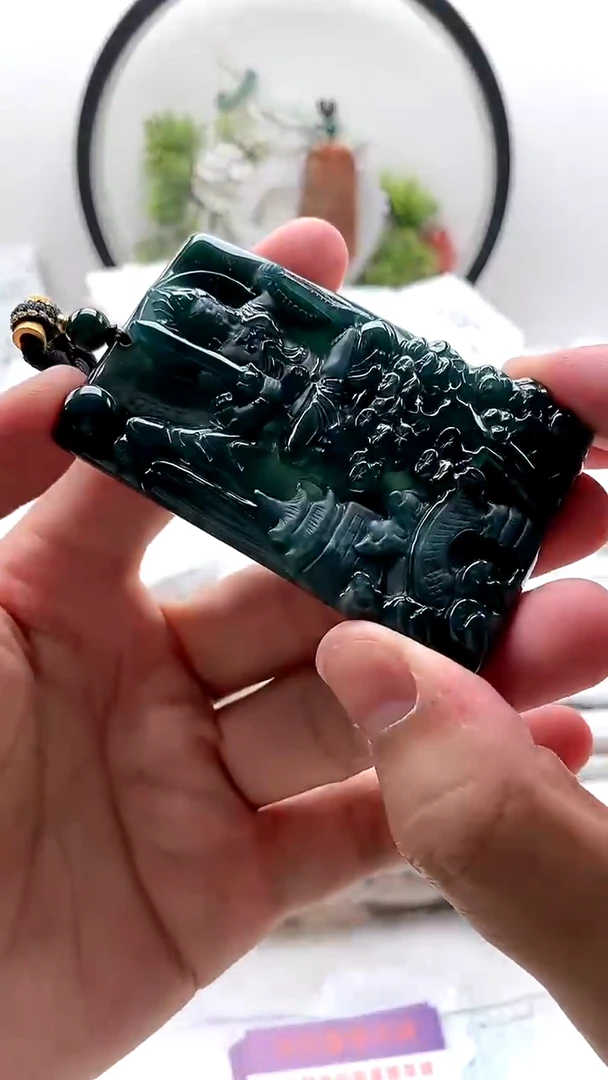 颈饰未镶嵌翡翠不动明王