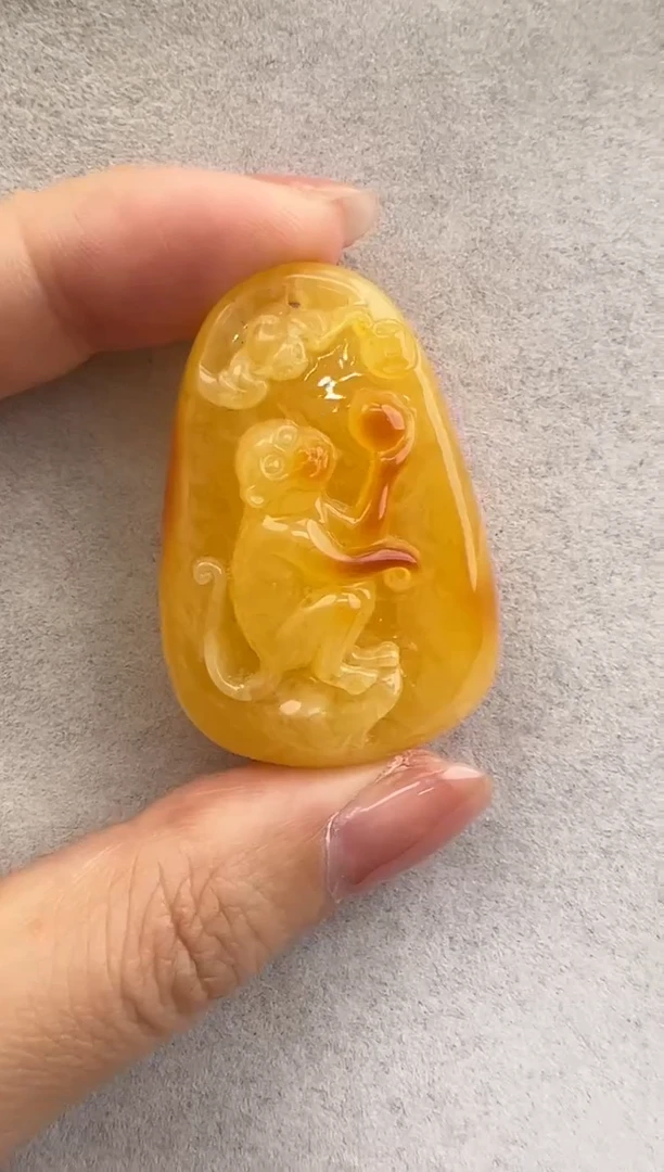 【闪购商品】琥珀裸石未镶嵌10210027-吊坠