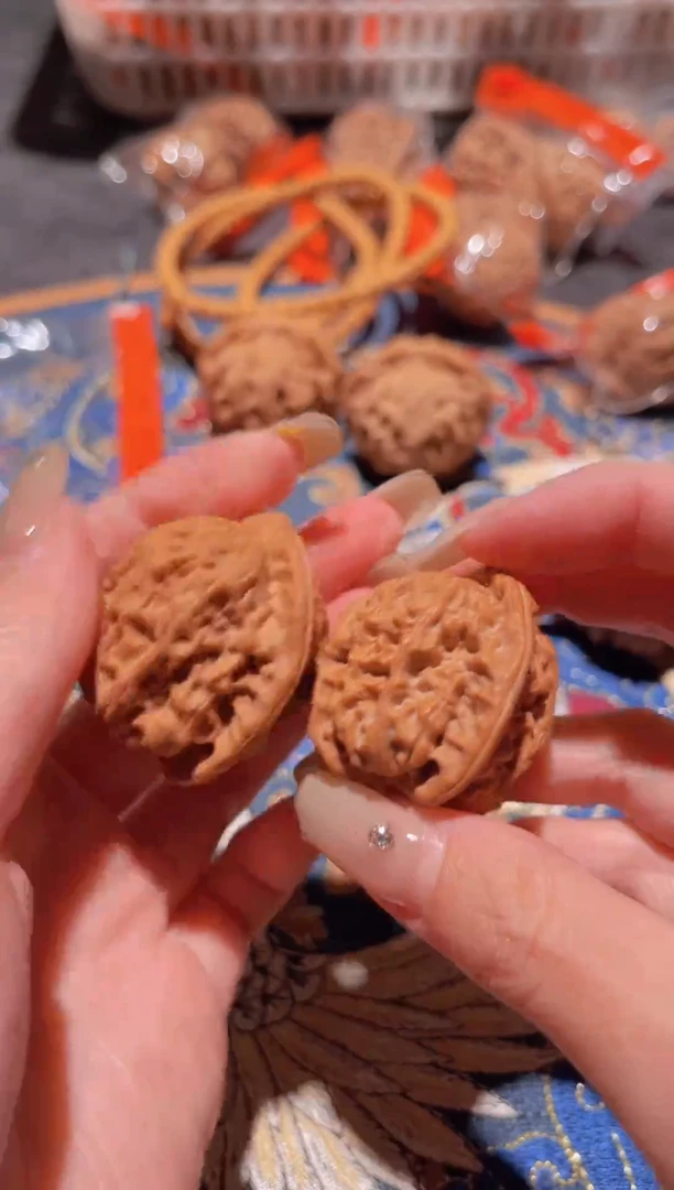 把件文玩核桃054野生34