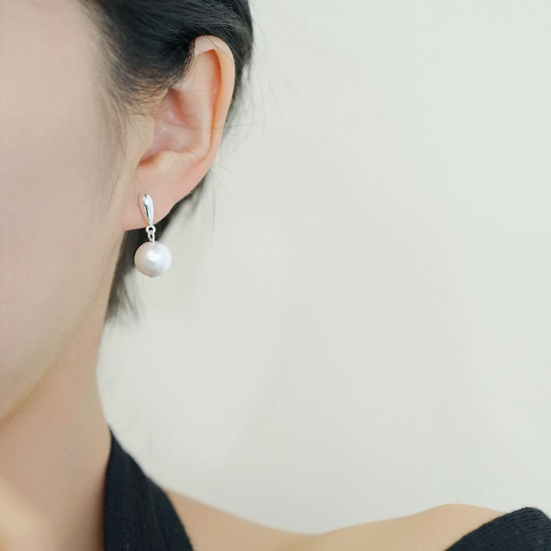 铜合金耳饰 棉花珠耳钉女2025新款爆款复古气质耳坠轻奢耳环