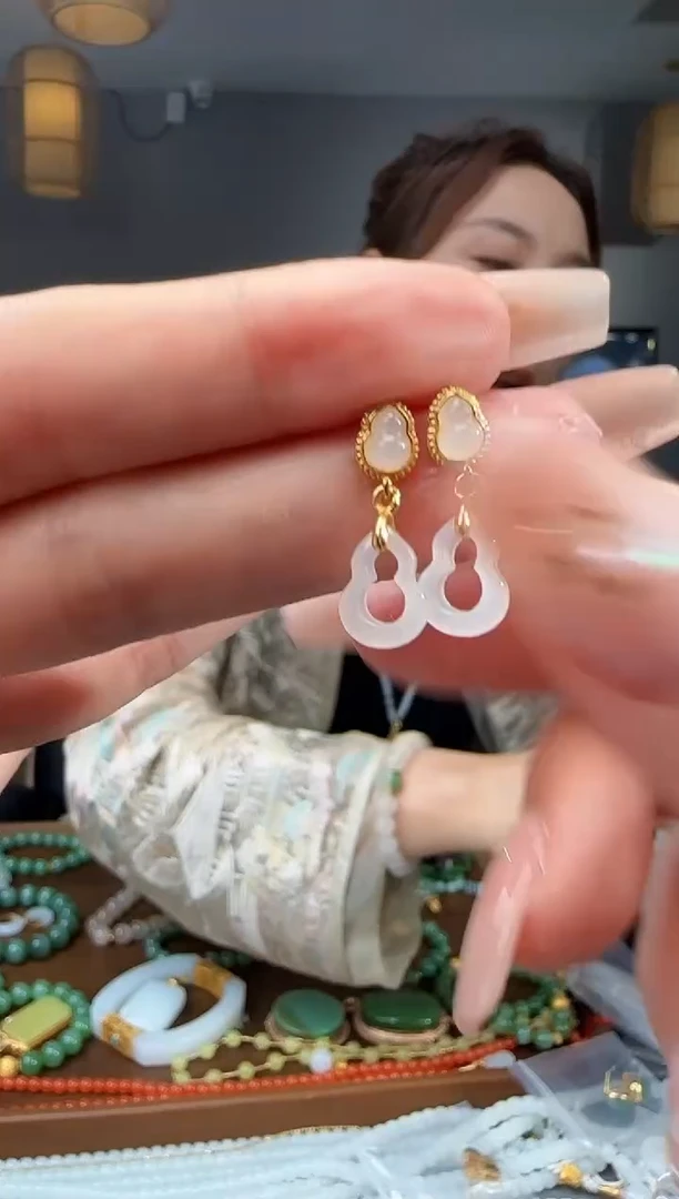 和田玉银S925镶嵌耳饰1